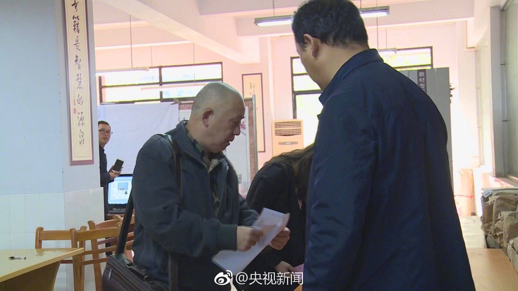 61岁了要考研 太励志了我的大爷！